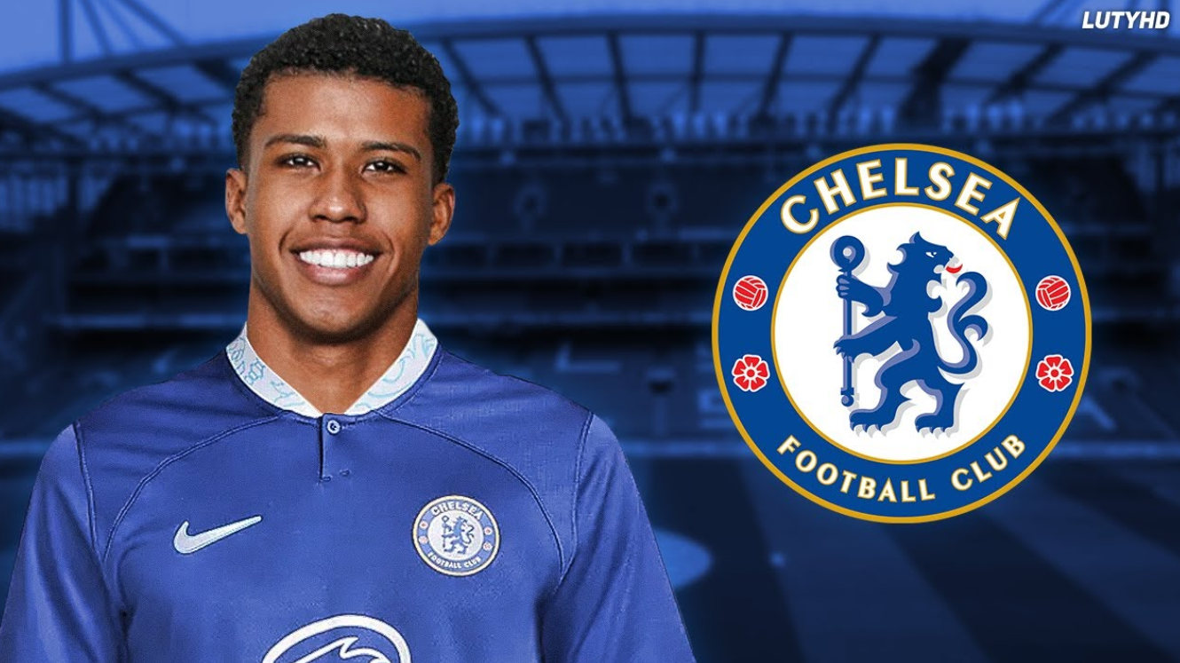 Fotbalista Chelsea Andrei Santos loupil ve Francii