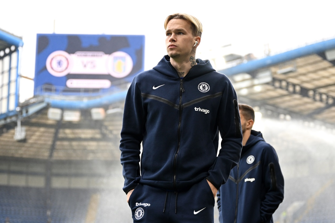 Mudrykův kontroverzní návrat proč Chelsea riskuje v Conference League